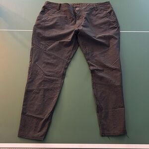 Men’s Kuhl pants - size 40x30